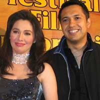 Nia Zulkarnaen Beri Pelajaran pada Infotainment