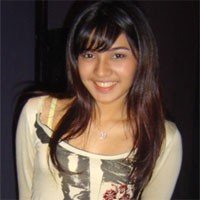 Dhini Aminarti Kesandung Cinta Lokasi