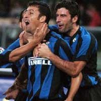 Inter dan Roma Petik Angka Penuh