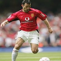 Giggs Ingin Pensiun di MU