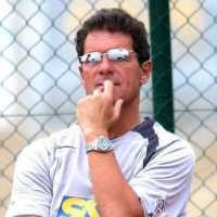 Capello Ingin Latih Tim Inggris