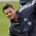 Worns Protes Klinsmann