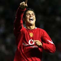 Ronaldo Segera Teken Kontrak Baru