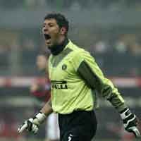 Tak Sabar Lagi, Toldo Serang Mancini