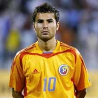 Menang, Rumania Jaga Peluang