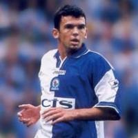 Davidson Pilih Dampingi Istri