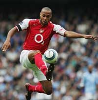 Henry: Arsenal Terlalu Irit