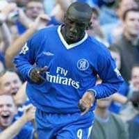 Chelsea Bantah Beri Bonus Buat Hasselbaink