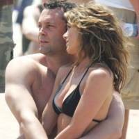 Vince Vaughn dan Aniston Serumah!