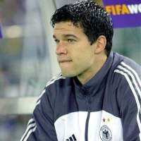 Disebut Mata Duitan, Ballack Marah