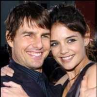 Tom Cruise Hadiahi Katie Pesawat Jet