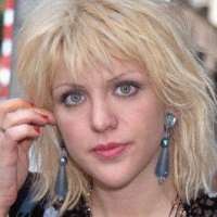 Courtney Love Tinggalkan Panti Rehab