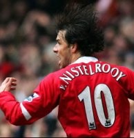 Beban MU di Pundak Nistelrooy 