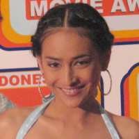 Cindy Fatika - Resswara Lalui Jalur Damai