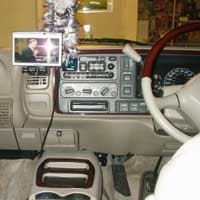 Nonton TV di Mobil Denda Rp 1 Juta!