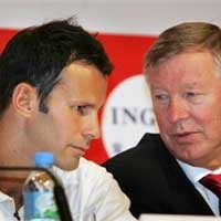Giggs: Waktunya untuk yang Senior