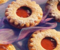 Kue Strawberry Manis