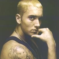 Eminem Kembali ke Pelukan Mantan Istri