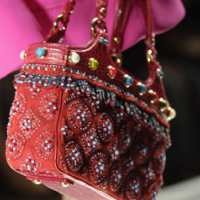 Tas Chic dari Louis Vuitton
