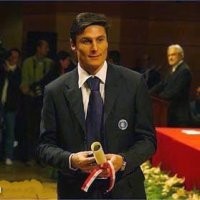 Zanetti Warga Teladan Kota Milan