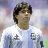 Maradona Cocok Latih Argentina