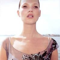 Ketemu Naomi Campbell, Kate Moss Nangis