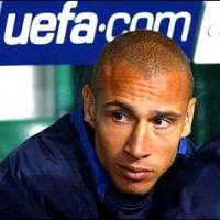 Larsson Putuskan Hengkang