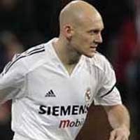 Gravesen Ingin Tinggalkan Real