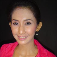 Cut Memey Dikatai Pelacur