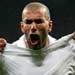 Zidane Cetak Hat-trick