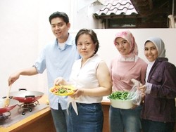 Cooking, Eating, Meeting Detikfood
