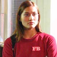 Karenina Mirip Bencong, Jomblo Disensor