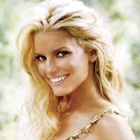 Jessica Simpson, Pirang dan Bodoh?