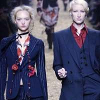 Maskulin & Chic dengan Pantsuit