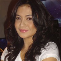 Cornelia Agatha Goyang Pompa