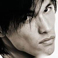 F4 Bagi-bagi Makanan di Surabaya?