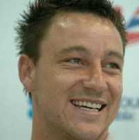 Terry, Nggak Bisa Nyanyi Tapi Jago Gaet Cewek 