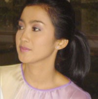 Soal Gossip, Desy Ratnasari Jagonya