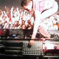 DJ No.1 Dunia Main di Indonesia