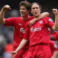 Gerrard Kartu Merah, Liverpool Menang Lagi