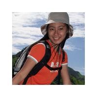 Berburu Sosok Riyanni Djangkaru