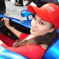 Nadine Chandra Korban Tabrak Lari