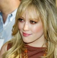 Hillary Duff Pantang Buka-bukaan