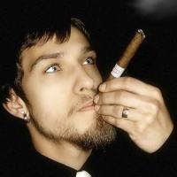 Pria Perokok Sulit Puaskan Pasangan