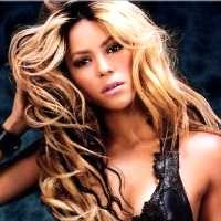 Shakira Borong Piala Latin Music Award