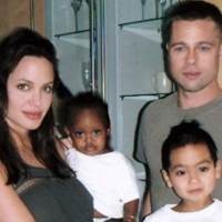 Jolie-Pitt Ingin Punya Banyak Anak