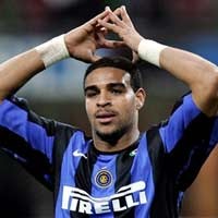 Sagnol Tantang Bayern Gaet Adriano  