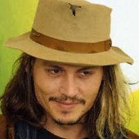 Tak Ingin Diintip Tapi Senang Mengintip