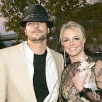 Britney Sewa Babysitter untuk Suami