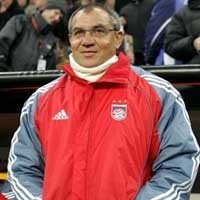 Pemecatan Bayangi Keberhasilan Magath 